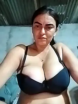 Snapshot of Horny-Mommy-Dirty chatting on 02-21-25, 03:34 Horny-Mommy-Dirty online show from 02-21-25, 03:34
