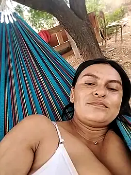 Snapshot of Horny-Mommy-Dirty chatting on 03-15-25, 10:33 Horny-Mommy-Dirty online show from 03-15-25, 10:33