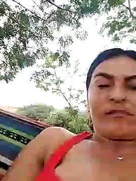Snapshot of Horny-Mommy-Dirty chatting on 03-21-25, 07:35 Horny-Mommy-Dirty online show from 03-21-25, 07:35