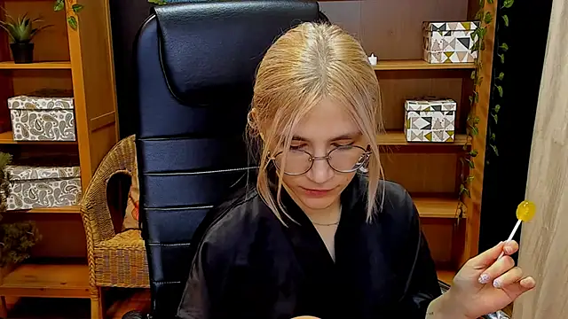 Moon13152 online show from 12-07-24, 04:03