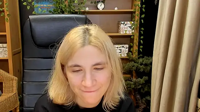 Moon13152 online show from 12-23-24, 07:09