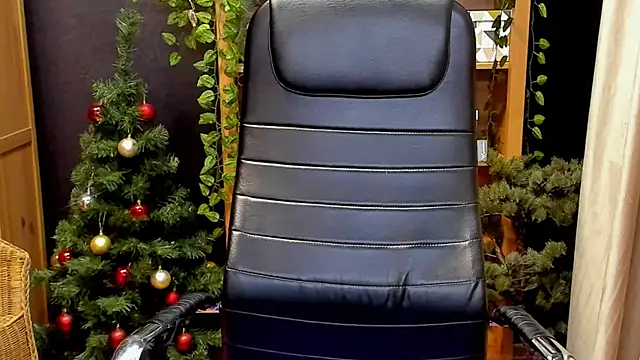 Moon13152 online show from 12-31-24, 10:56