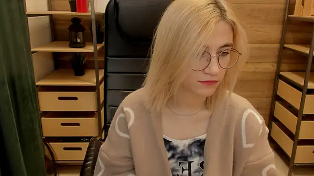 Moon13152 online show from 01-08-25, 02:46
