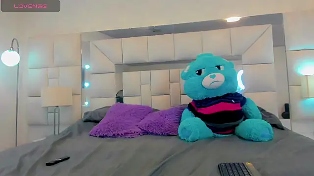 samantha official  online show from 01-17-25, 08:11