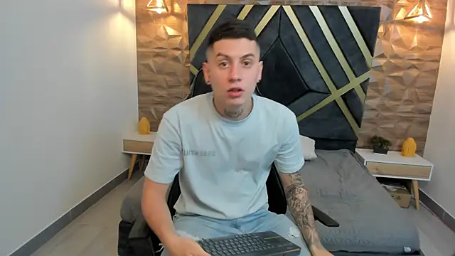 Yeiko Romero  online show from 02-08-25, 05:18