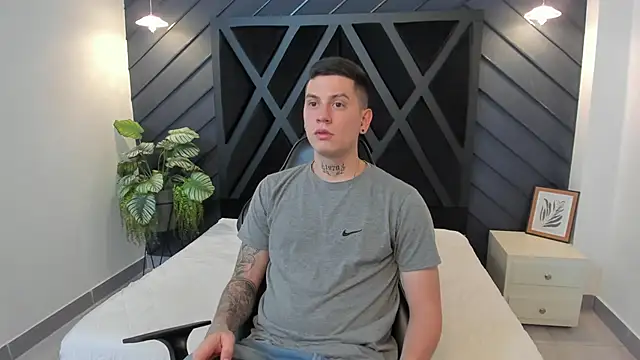 Yeiko Romero  online show from 02-13-25, 05:11