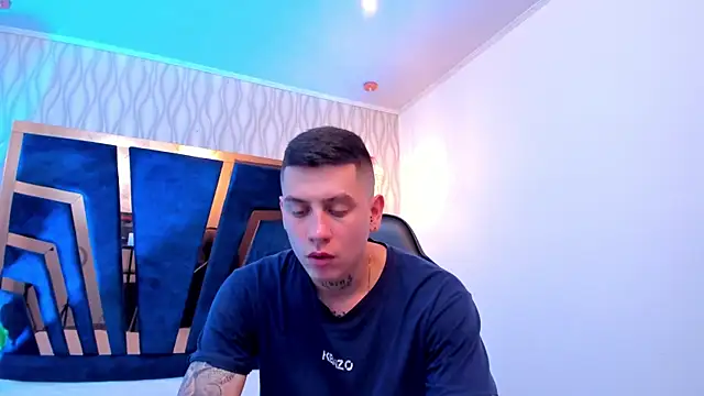 Yeiko Romero  online show from 03-14-25, 05:46