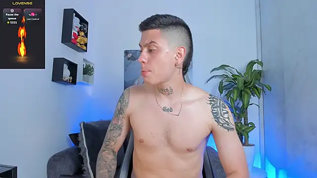 Yeiko Romero  online show from 09-18-25, 08:27