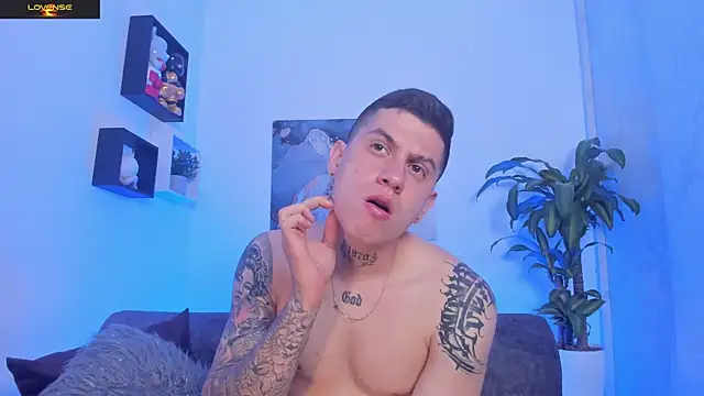 Yeiko Romero  online show from 09-22-25, 02:57