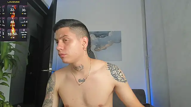 Yeiko Romero  online show from 09-30-25, 04:56