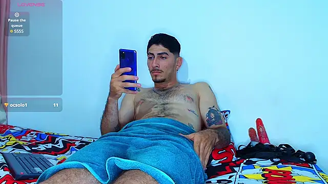 Snapshot of Thomass00 chatting on 12-27-24, 06:57 Thomass00 online show from 12-27-24, 06:57