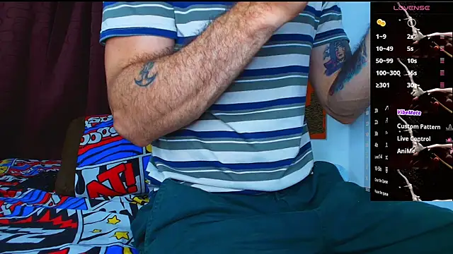 Snapshot of Thomass00 chatting on 10-12-25, 11:59 Thomass00 online show from 10-12-25, 11:59