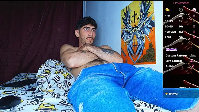 Snapshot of Thomass00 chatting on 10-21-25, 02:23 Thomass00 online show from 10-21-25, 02:23