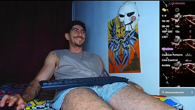 Snapshot of Thomass00 chatting on 10-30-25, 11:27 Thomass00 online show from 10-30-25, 11:27