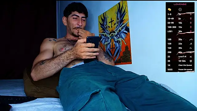 Snapshot of Thomass00 chatting on 11-08-25, 12:55 Thomass00 online show from 11-08-25, 12:55