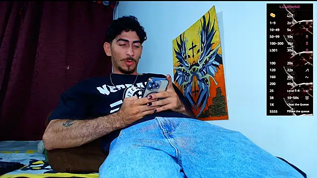 Snapshot of Thomass00 chatting on 11-24-25, 01:16 Thomass00 online show from 11-24-25, 01:16