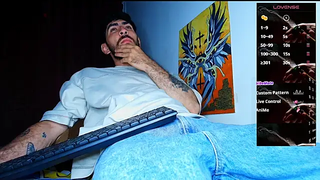 Snapshot of Thomass00 chatting on 01-13-26, 12:27 Thomass00 online show from 01-13-26, 12:27