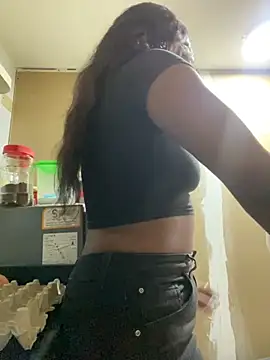 TIFFANYYSTAR online show from 11-03-25, 02:51