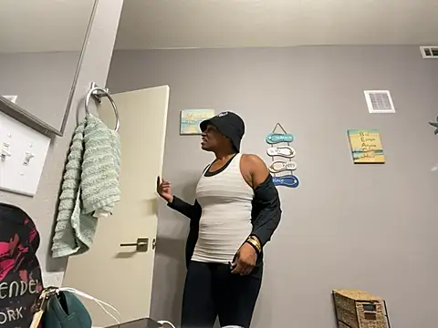 wynterheat online show from 12-24-24, 04:55