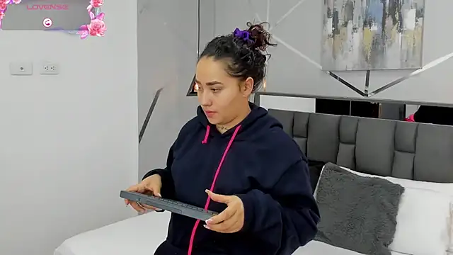 Ayla martinez online show from 01-30-25, 08:11