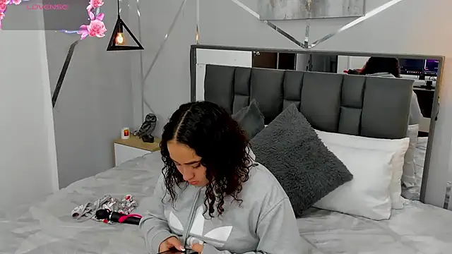 Ayla martinez online show from 02-28-25, 10:28