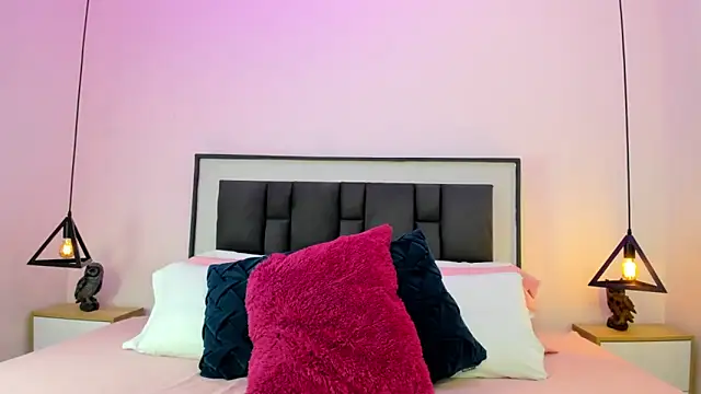 Ayla martinez online show from 10-27-25, 02:04