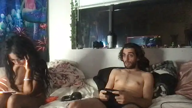 Snapshot of BLAKEJEWELS chatting on 12-20-24, 02:05 BLAKEJEWELS online show from 12-20-24, 02:05