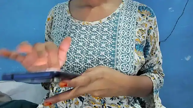 aarjulove online show from 11-17-25, 05:19