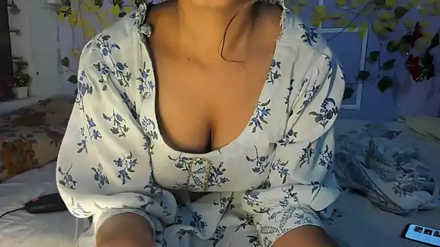 aarjulove online show from 05-07-26, 04:23