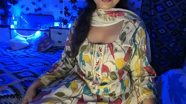 Snapshot of aarjulove chatting on 07-17-26, 02:24 aarjulove online show from 07-17-26, 02:24