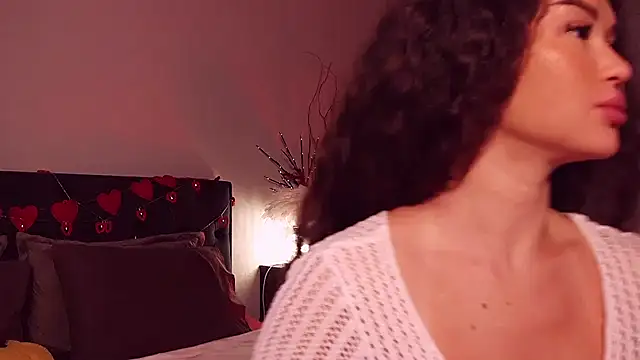 Denise Garciia online show from 03-11-25, 03:12