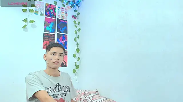 Snapshot of stevan1855 chatting on 06-27-26, 05:56 stevan1855 online show from 06-27-26, 05:56
