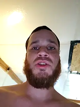 Snapshot of Swag95 chatting on 03-10-26, 08:47 Swag95 online show from 03-10-26, 08:47