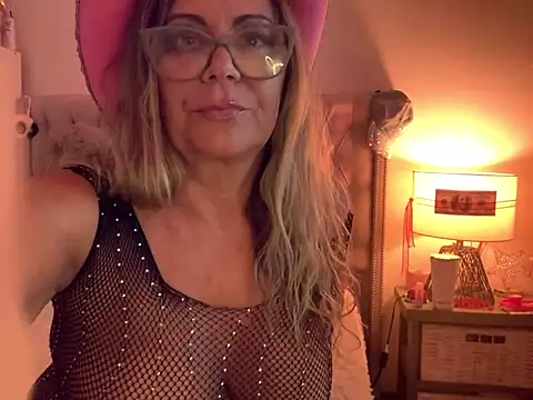 lolavalecuatro online show from 01-31-25, 02:48