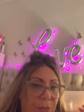 lolavalecuatro online show from 02-22-25, 03:23