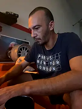 donnuozfutura online show from 10-05-25, 06:12