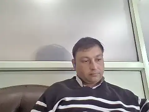 Snapshot of karan_rockstar chatting on 12-21-24, 06:41 karan rockstar online show from 12-21-24, 06:41