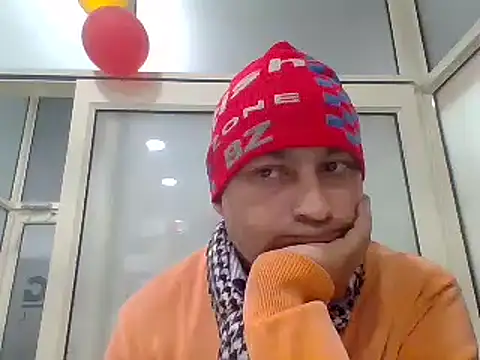 Snapshot of karan_rockstar chatting on 01-17-25, 01:13 karan rockstar online show from 01-17-25, 01:13