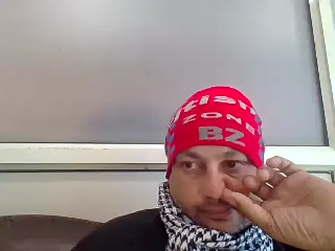 Snapshot of karan_rockstar chatting on 01-18-25, 06:56 karan rockstar online show from 01-18-25, 06:56
