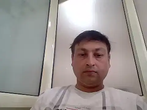 Snapshot of karan_rockstar chatting on 01-27-25, 09:44 karan rockstar online show from 01-27-25, 09:44