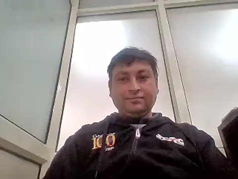 Snapshot of karan_rockstar chatting on 01-30-25, 01:31 karan rockstar online show from 01-30-25, 01:31