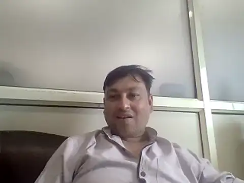 Snapshot of karan_rockstar chatting on 03-11-25, 10:07 karan rockstar online show from 03-11-25, 10:07