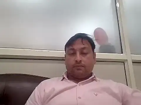 Snapshot of karan_rockstar chatting on 03-15-25, 01:40 karan rockstar online show from 03-15-25, 01:40