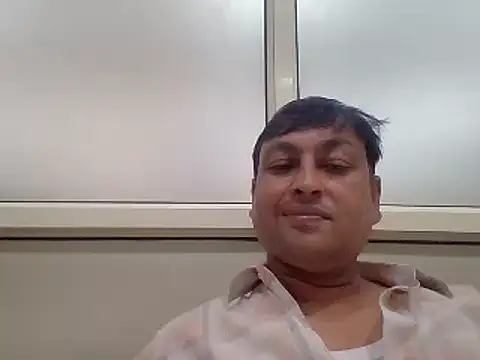 Snapshot of karan_rockstar chatting on 03-18-25, 01:53 karan rockstar online show from 03-18-25, 01:53