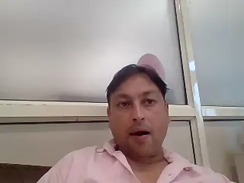 Snapshot of karan_rockstar chatting on 03-20-25, 06:30 karan rockstar online show from 03-20-25, 06:30