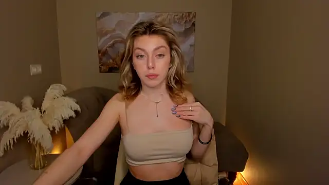 MollyMeltorr online show from 10-04-25, 04:43