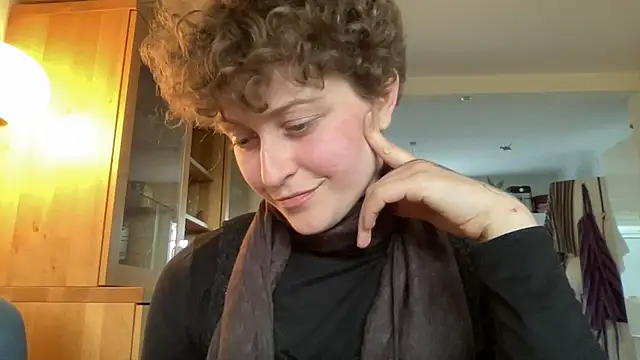 Belindafly online show from 05-14-26, 03:41