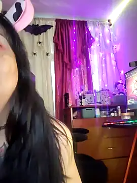 l1la Rav3n online show from 10-29-25, 01:19