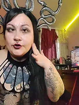 l1la Rav3n online show from 10-31-25, 02:01