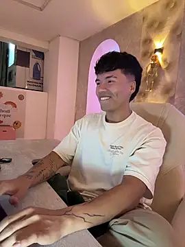 Logan smith1 online show from 10-28-25, 05:11